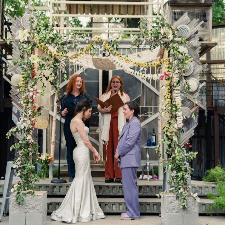 R + L chuppah